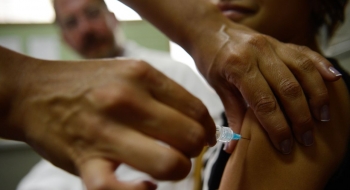 Prevenível por vacina, HPV é a infecção mais associada ao câncer